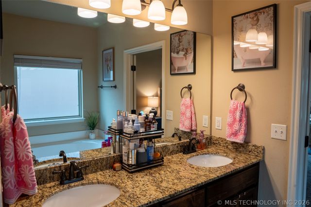 2626 N 17th Street, Broken Arrow, OK 74012