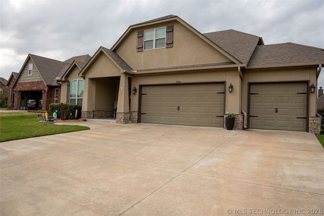 2626 N 17th Street, Broken Arrow, OK 74012