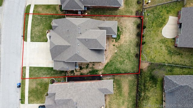 2626 N 17th Street, Broken Arrow, OK 74012