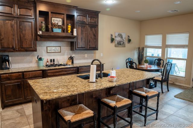 2626 N 17th Street, Broken Arrow, OK 74012