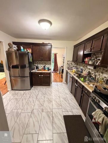 154 Zwolak Court, South Plainfield, NJ 07080