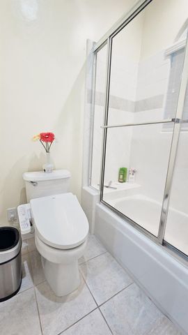 2625 E Sean Avenue, Fresno, CA 93720