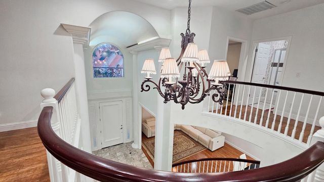 2625 E Sean Avenue, Fresno, CA 93720