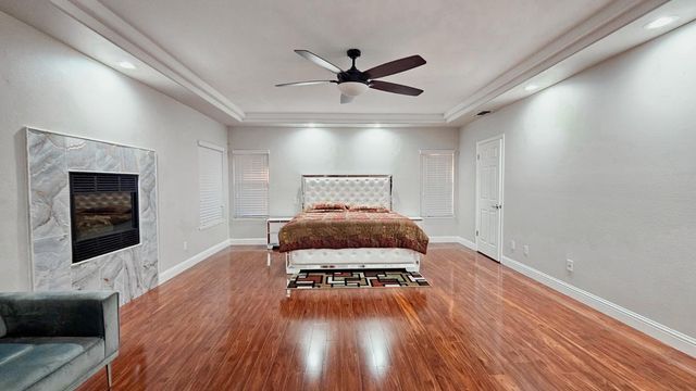 2625 E Sean Avenue, Fresno, CA 93720