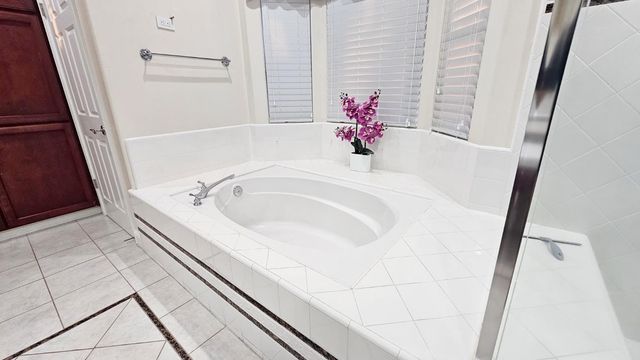 2625 E Sean Avenue, Fresno, CA 93720