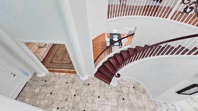 2625 E Sean Avenue, Fresno, CA 93720