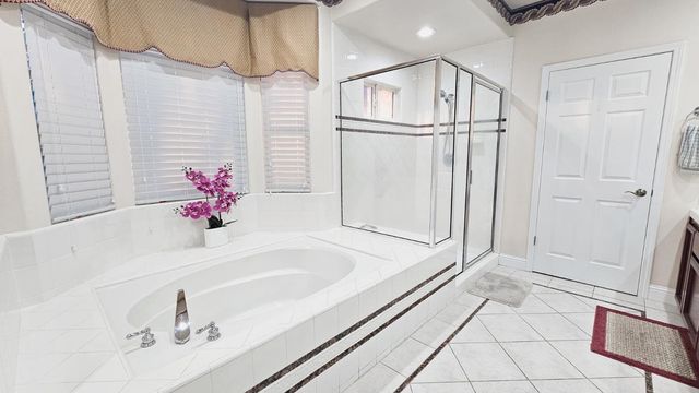 2625 E Sean Avenue, Fresno, CA 93720