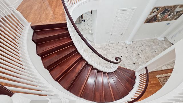 2625 E Sean Avenue, Fresno, CA 93720