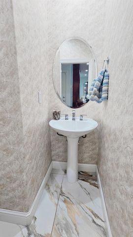 2625 E Sean Avenue, Fresno, CA 93720