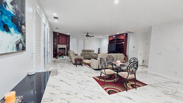 2625 E Sean Avenue, Fresno, CA 93720