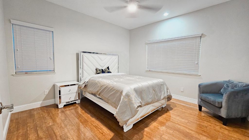 Image 21 of property listing at 2625 E Sean Avenue, Fresno, CA 93720