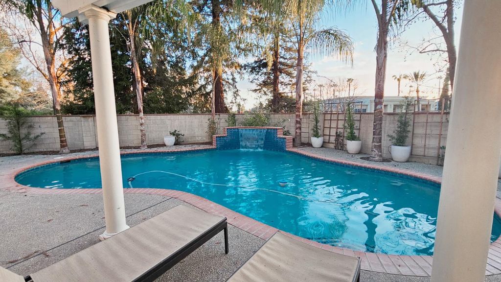 Image 41 of property listing at 2625 E Sean Avenue, Fresno, CA 93720