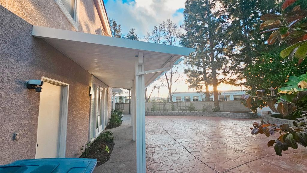 Image 47 of property listing at 2625 E Sean Avenue, Fresno, CA 93720