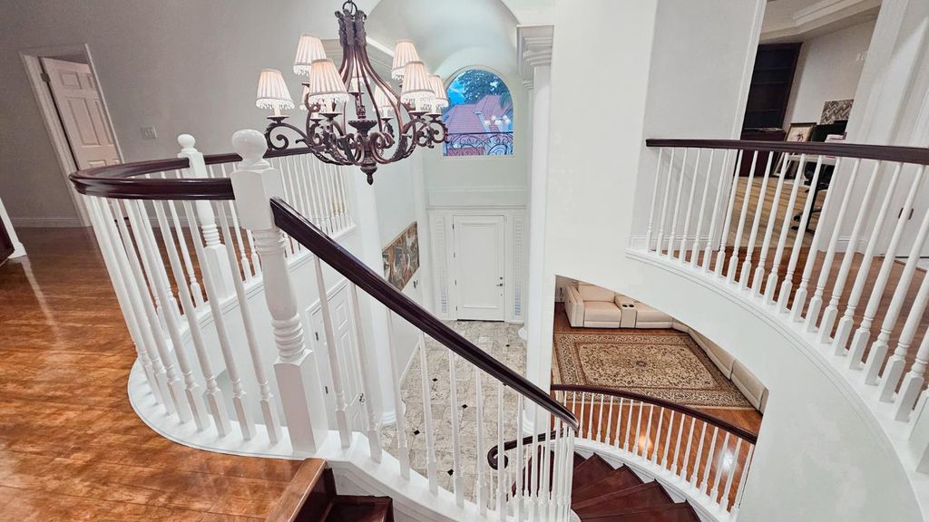 Image 8 of property listing at 2625 E Sean Avenue, Fresno, CA 93720