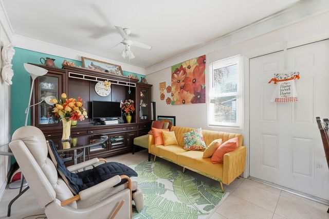 572 SE Fallon Drive, Port St. Lucie, Port St Lucie, FL 34983