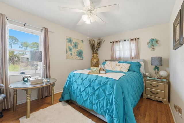 572 SE Fallon Drive, Port St. Lucie, Port St Lucie, FL 34983