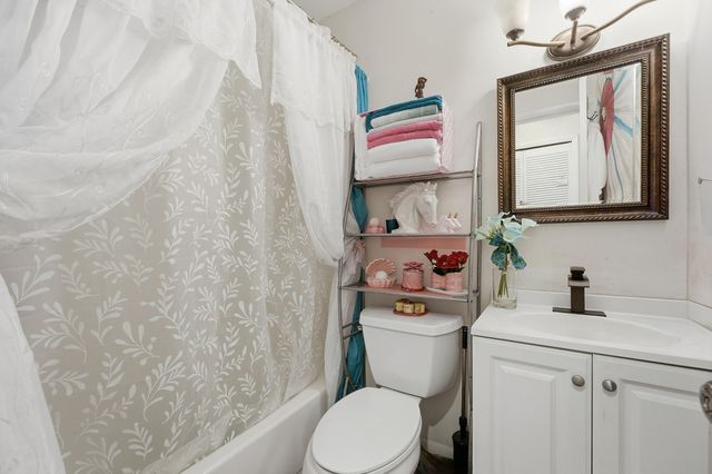 572 SE Fallon Drive, Port St. Lucie, Port St Lucie, FL 34983