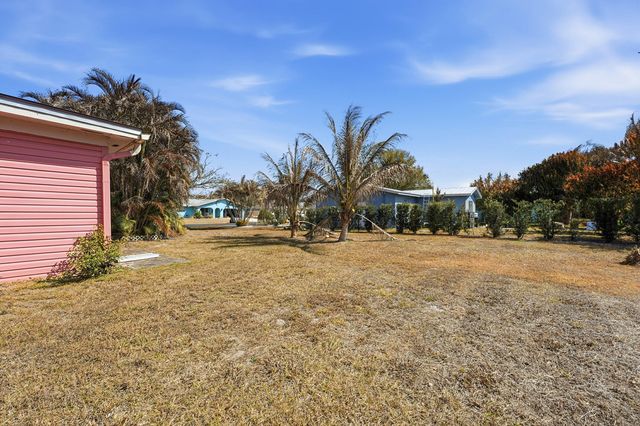 572 SE Fallon Drive, Port St. Lucie, Port St Lucie, FL 34983