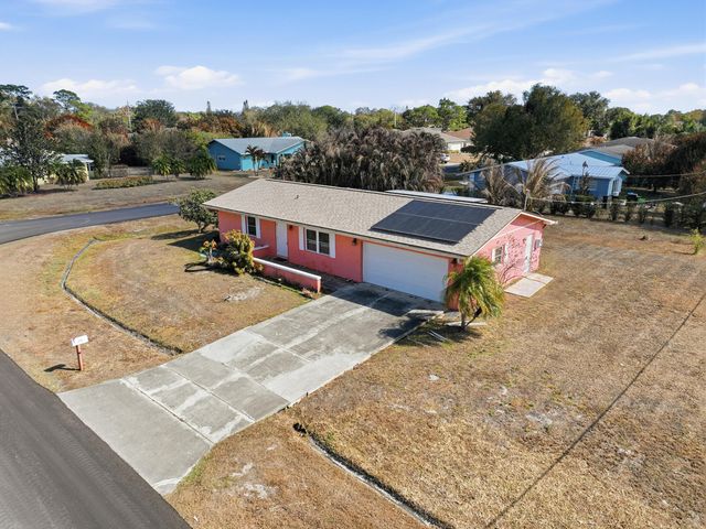 572 SE Fallon Drive, Port St. Lucie, Port St Lucie, FL 34983