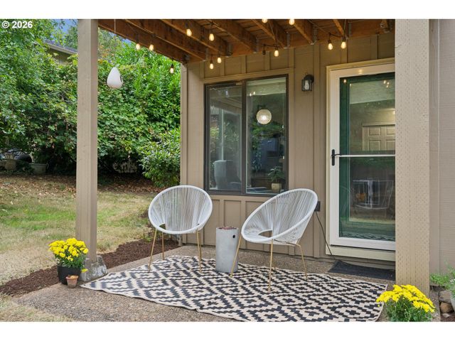 6928 Sw MONTAUK Cir, Lake Oswego, OR 97035