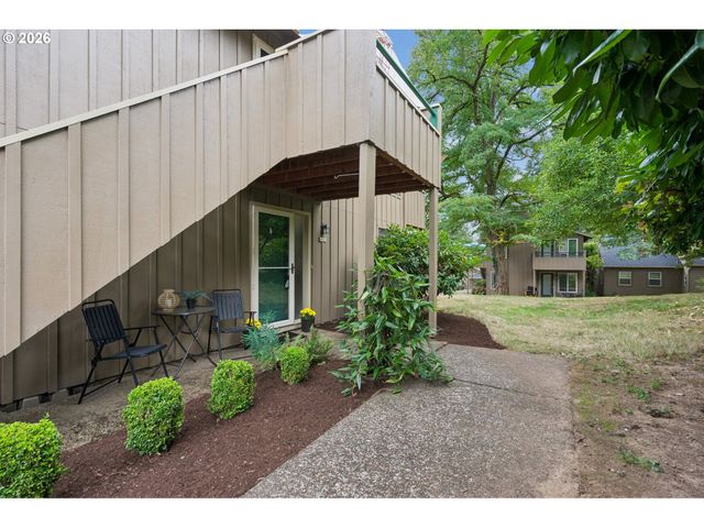 6928 Sw MONTAUK Cir, Lake Oswego, OR 97035