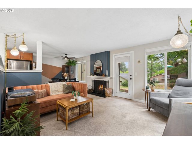 6928 Sw MONTAUK Cir, Lake Oswego, OR 97035