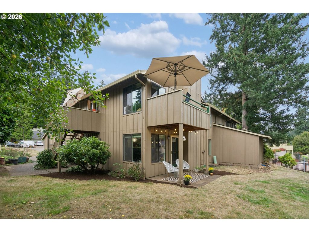 6928 Sw MONTAUK Cir, Lake Oswego, OR 97035
