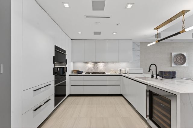 1116 N Ocean Boulevard 1204, Pompano Beach, FL 33062