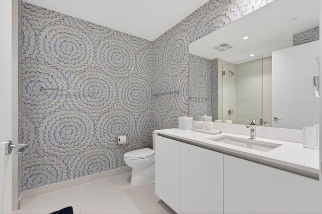 1116 N Ocean Boulevard 1204, Pompano Beach, FL 33062