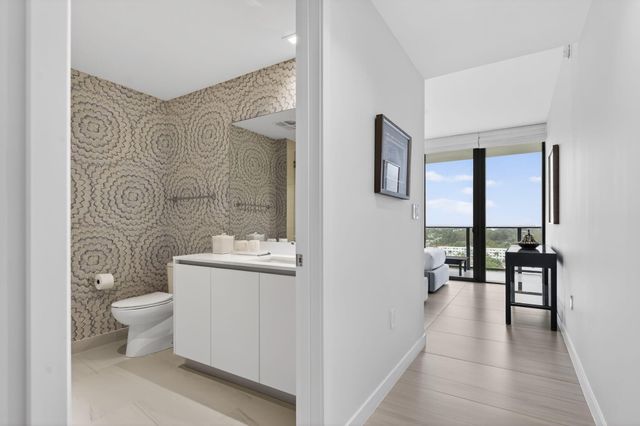 1116 N Ocean Boulevard 1204, Pompano Beach, FL 33062