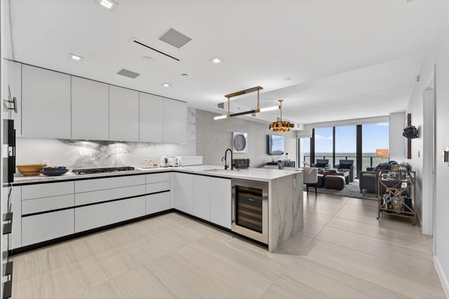 1116 N Ocean Boulevard 1204, Pompano Beach, FL 33062