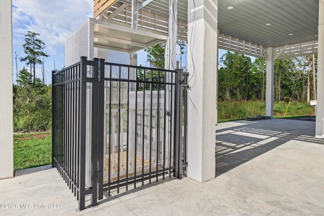 13075 Enciente Point Drive, Kiln, MS 39556