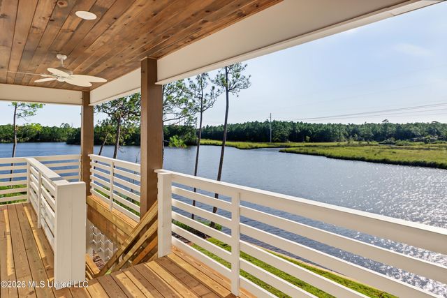 13075 Enciente Point Drive, Kiln, MS 39556