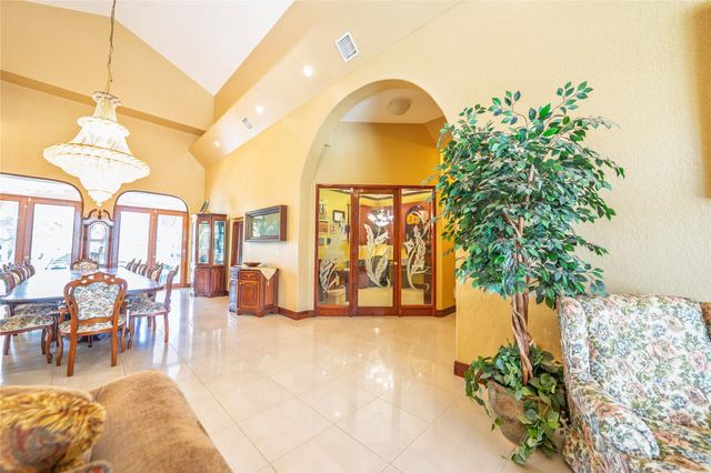 14630 Luray Rd, Southwest Ranches, FL 33330