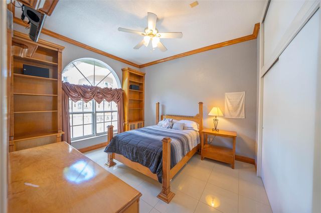 14630 Luray Rd, Southwest Ranches, FL 33330