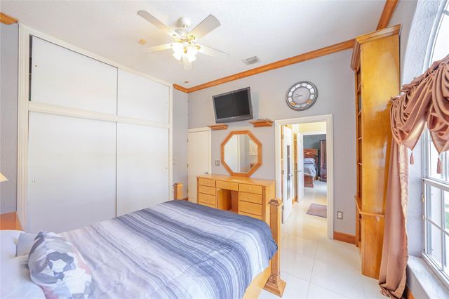 14630 Luray Rd, Southwest Ranches, FL 33330