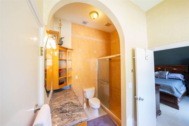 14630 Luray Rd, Southwest Ranches, FL 33330