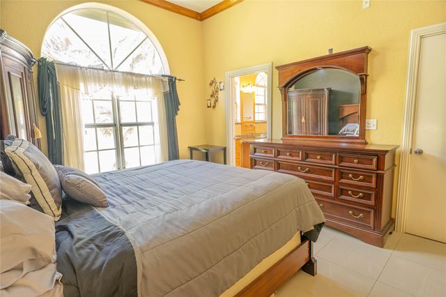 14630 Luray Rd, Southwest Ranches, FL 33330