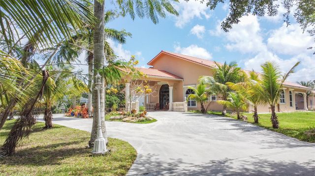 14630 Luray Rd, Southwest Ranches, FL 33330