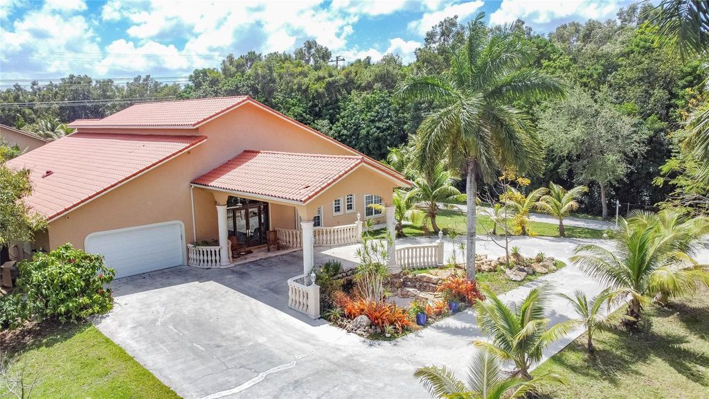 14630 Luray Rd, Southwest Ranches, FL 33330