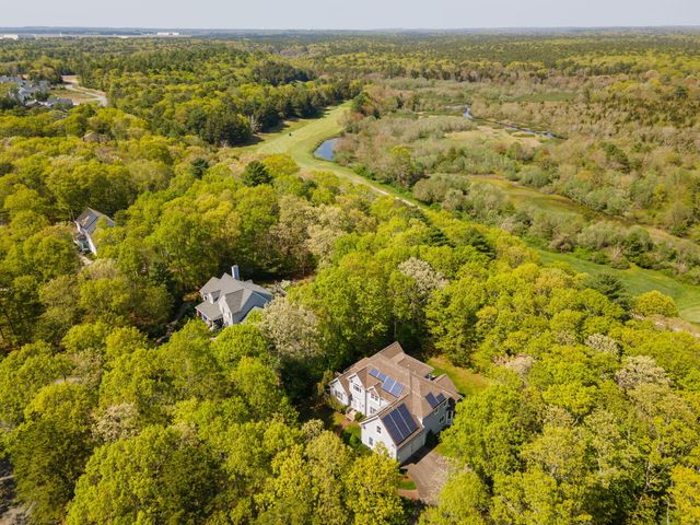 17 Payamps Road, Mashpee, MA 02649