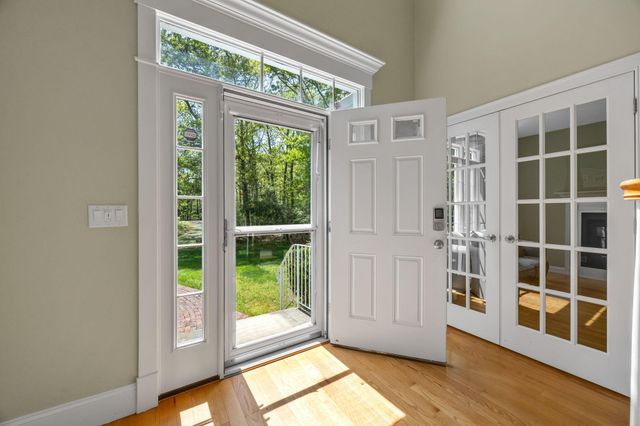 17 Payamps Road, Mashpee, MA 02649