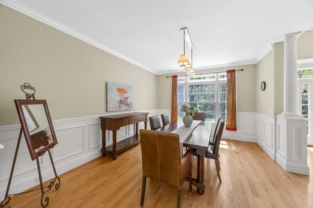 17 Payamps Road, Mashpee, MA 02649