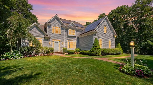 17 Payamps Road, Mashpee, MA 02649