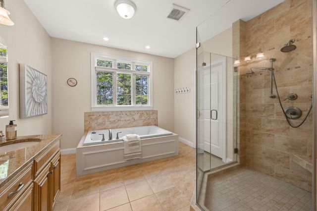 17 Payamps Road, Mashpee, MA 02649