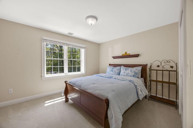 17 Payamps Road, Mashpee, MA 02649