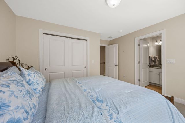 17 Payamps Road, Mashpee, MA 02649