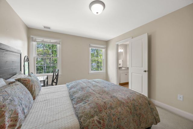 17 Payamps Road, Mashpee, MA 02649
