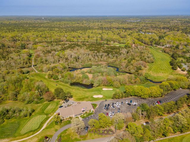 17 Payamps Road, Mashpee, MA 02649