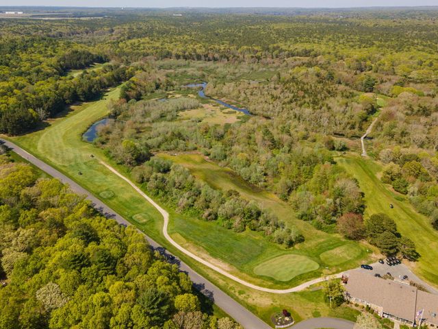 17 Payamps Road, Mashpee, MA 02649